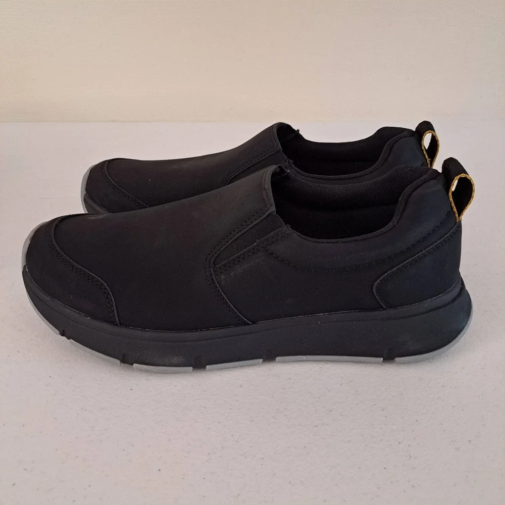 Gerry Moc II Slip‎ On Mens 9.5 Black New Lightweight Comfort Outdoor 1217-546
